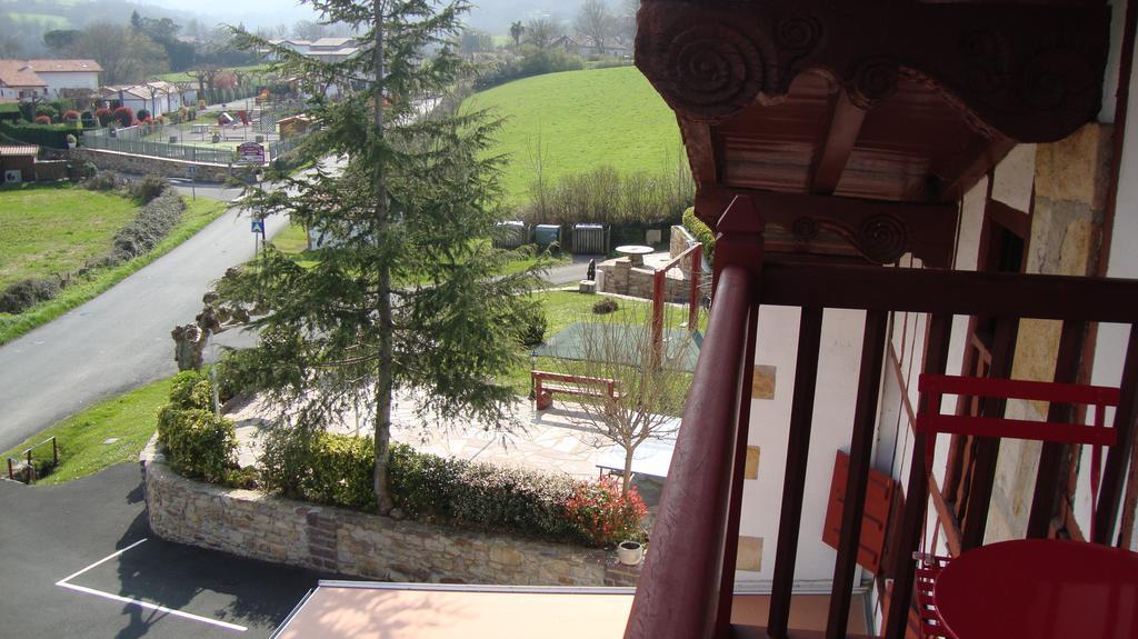 Hotel Pikassaria Сар Экстерьер фото
